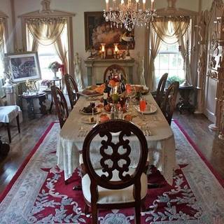 Canterbury Royale Gourmet Dining Room