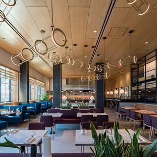 10 Restaurants Near Mall At Millenia Opentable Earls Kitchen Bar Mall At Millenia