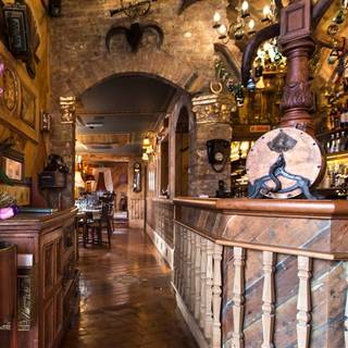 Cafe Tramp Restaurant