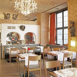 Peter & Wolff Restaurant