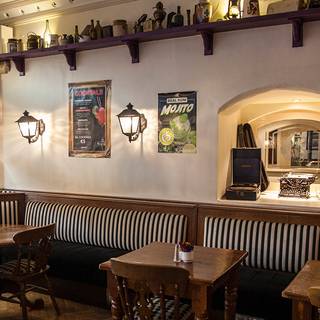 Rosie O’Grady’s Pub & Restaurant