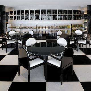 Armani/Deli - Armani Hotel Dubai