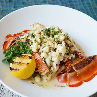 Tarpon Bend Raw Bar & Grill