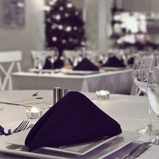 Roots Cafe & Kitchen