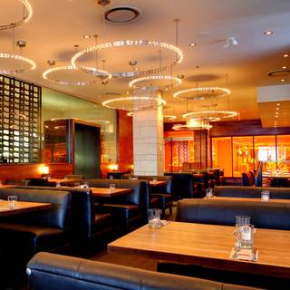 Earls Kitchen + Bar - Victoria
