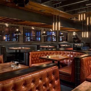 Earls Kitchen + Bar - Tin Palace - Edmonton