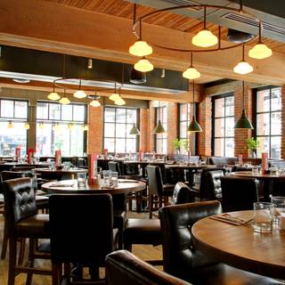 Earls Kitchen + Bar - Yaletown - Vancouver