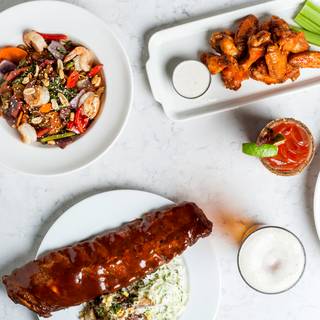 Earls Kitchen + Bar - Main Street - Winnipeg