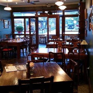 Santucci's cafe