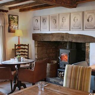 The Swan Inn - Swinbrook
