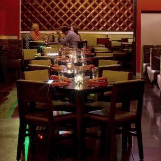 Best Restaurants In The Flats Opentable Lago East Bank