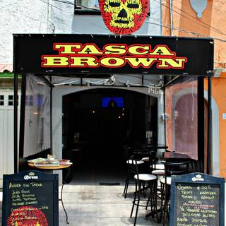 Tasca Brown