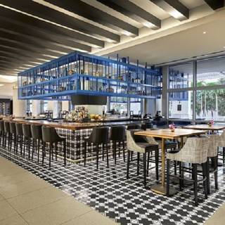 Bar Collins at Loews Miami Beach Hotel