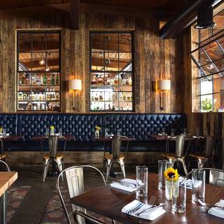 10 Restaurants Near Mystic Seaport Opentable Engine Room