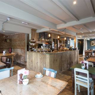 The Curious Eatery