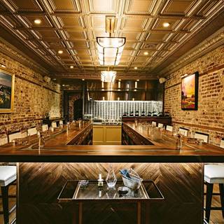 Best Restaurants In Downtown Charleston Opentable Mccrady S Restaurant