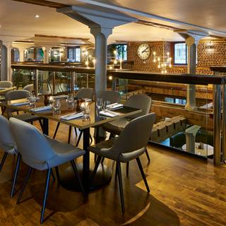Browns - London West India Quay