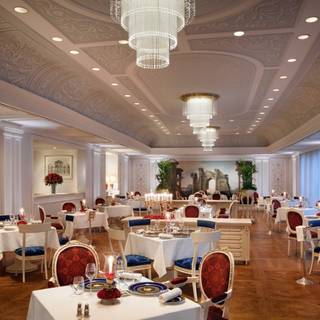 Vanitas / Palazzo Versace Hotel / Dubai