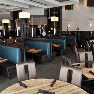 Moxie's Grill & Bar - Dixon Road