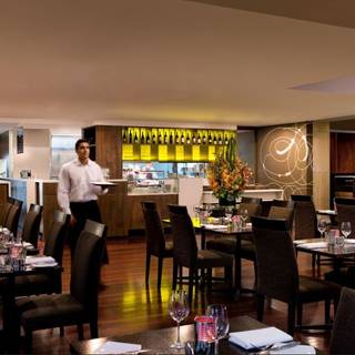 The Essence @ Melbourne Marriott Hotel