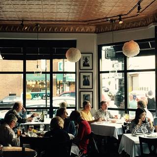 Drew's on Halsted