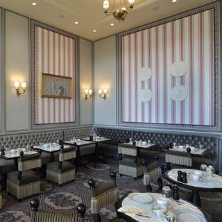 Ladurée The Grove
