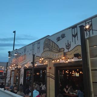 69 Restaurants Near Cleveland Clinic Opentable Bakersfield Cleveland