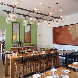 22 Square Restaurant & Bar