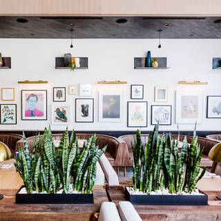 Earls Kitchen + Bar - Legacy West