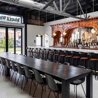 Service Bar