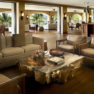 Sports Bar at Four Seasons Lanai
