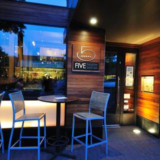 5 Fusion & Sushi Bar