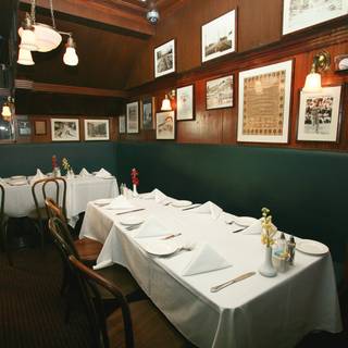 John's Grill