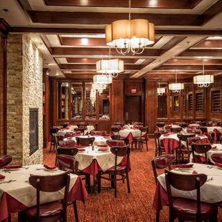 10 Restaurants Near Chicago Marriott O Hare Opentable Gene And Georgetti Rosemont