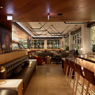 Earls Kitchen + Bar - Lincoln Park