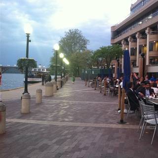 Nick's Riverside Grill