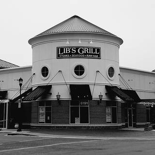 Lib's Grill - Maple Lawn