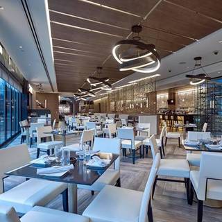 10 Restaurants Near Hilton Philadelphia City Avenue Opentable B2 Bluefin