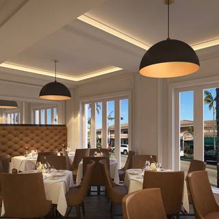 Sails Restaurant