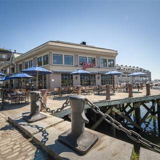 Joe's American Bar and Grill - Waterfront