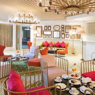 Champagne and Tea Lounge - Dukes Hotel Dubai
