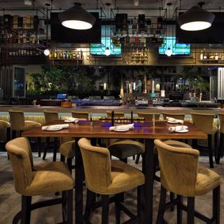 107 Steak & Bar