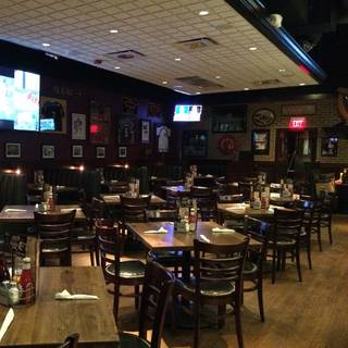 10 Restaurants Near Compuware Sports Arena Opentable 26 Restaurants Available Nearby