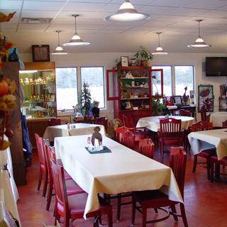5 Restaurants In Grand Island Ne Opentable Burchell S White Hill Farmhouse Inn
