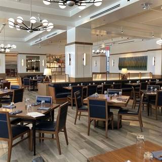 86 Restaurants Near Marriott Orlando World Center Opentable Laude And Longitude
