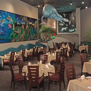 33 Restaurants Near Orange County Convention Center Occc Opentable Everglades Restaurant At Rosen Centre