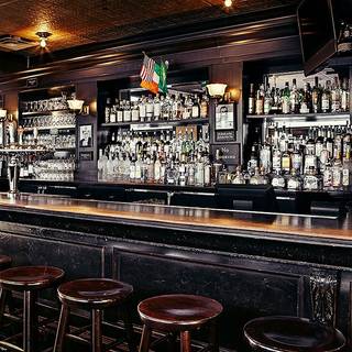 20 Restaurants Near Lincoln Center Opentable P J Clarke S Lincoln Square
