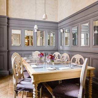 Aubaine Mayfair