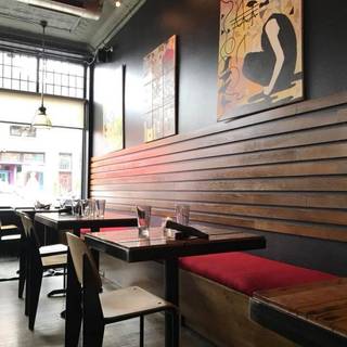 102 Restaurants Near Oriental Theater Opentable Easy Tyger