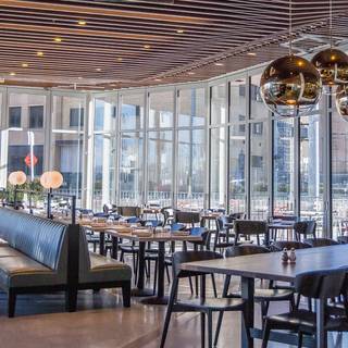 10 Restaurants Near Fox Theater Building Opentable Lumen Detroit